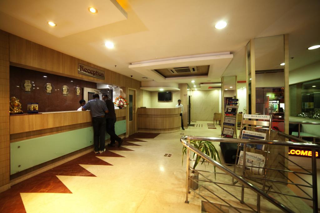 Hotel Sooriya Residency Ченнаи Экстерьер фото