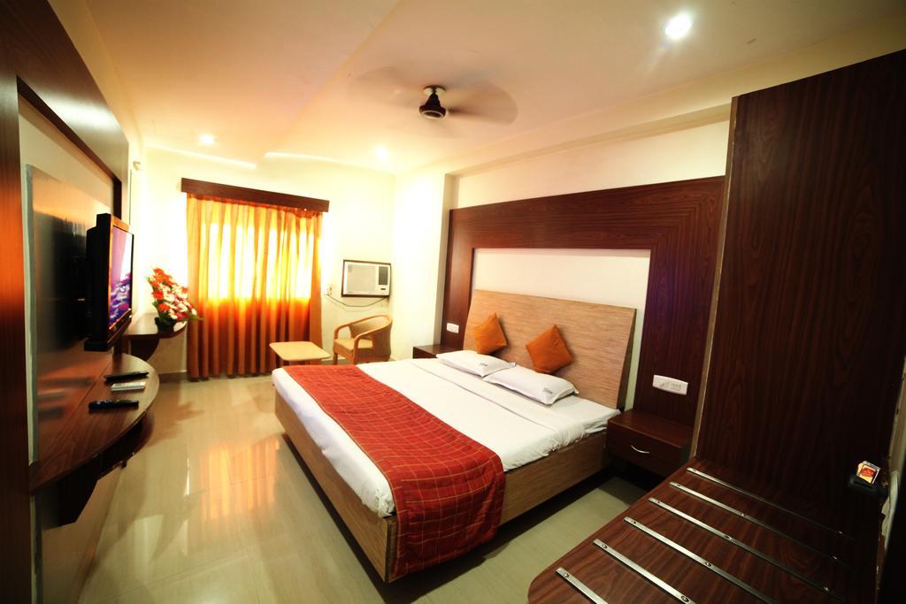Hotel Sooriya Residency Ченнаи Номер фото