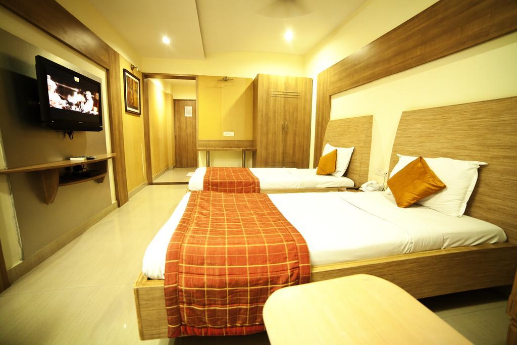 Hotel Sooriya Residency Ченнаи Номер фото