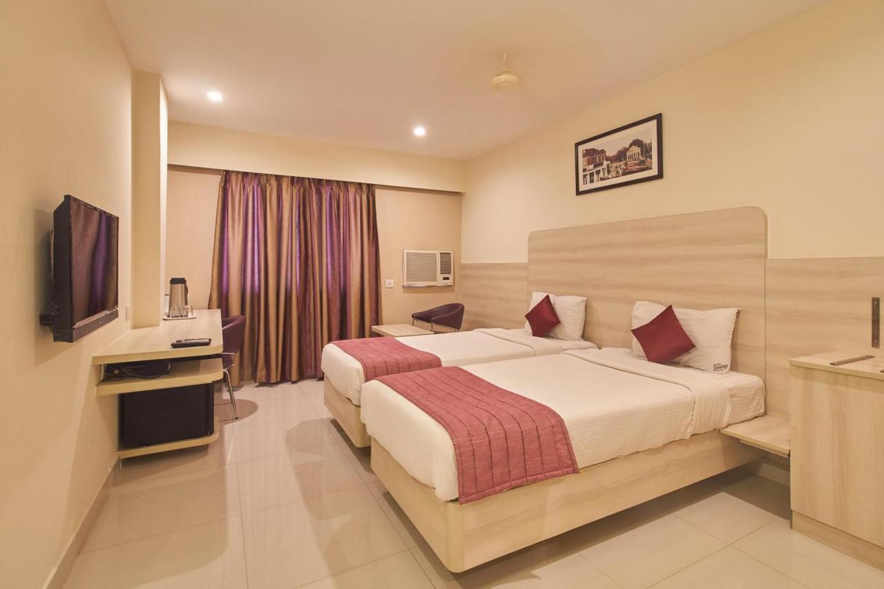 Hotel Sooriya Residency Ченнаи Экстерьер фото